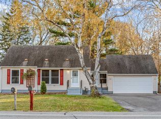 1008 County Road B2 W, Roseville, MN 55113