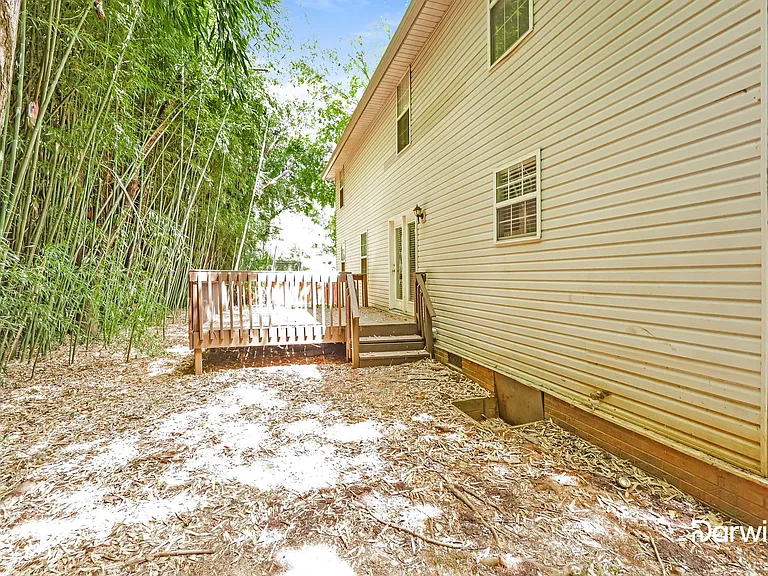 305 Castlemere Ct — Photo 15