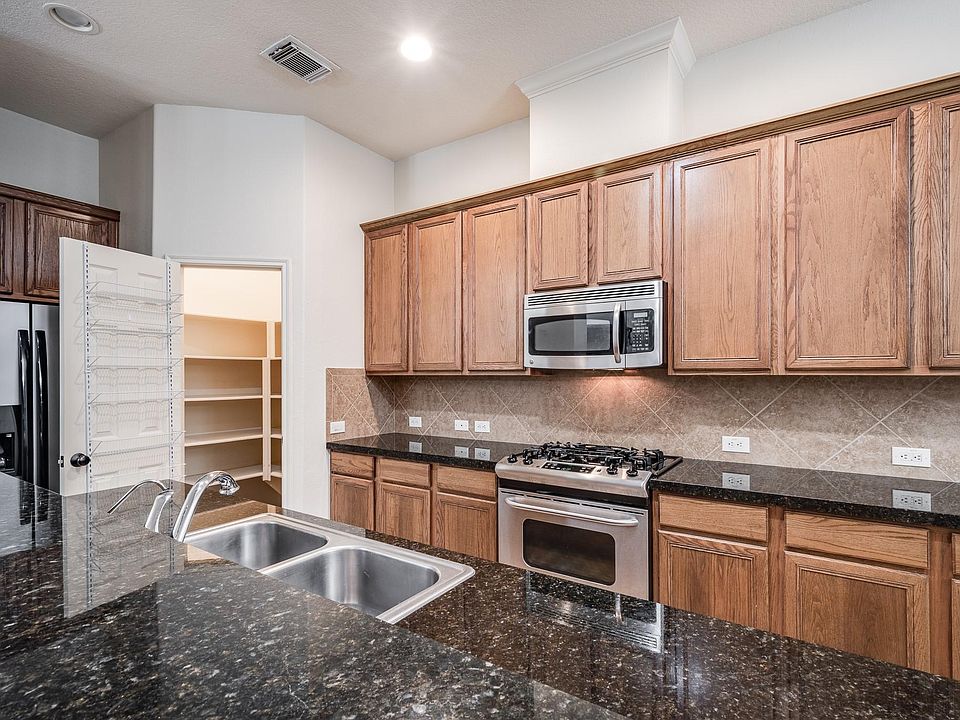 1st image of 27027 Crown Rock Dr