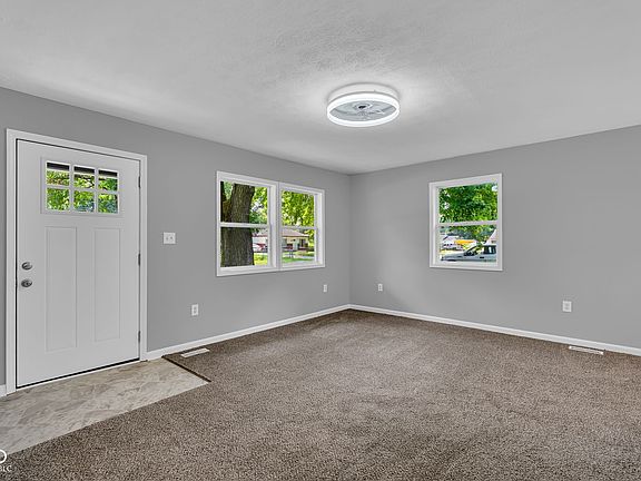 3rd image of 2824 S Rybolt Ave