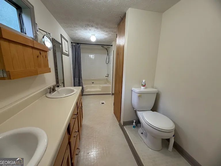 1057 McGee Rd — Photo 16
