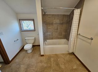 508 S Main St #A, Athens, IL 62613