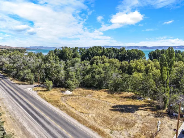 2290 S Bay Cir, Garden City, UT 84028