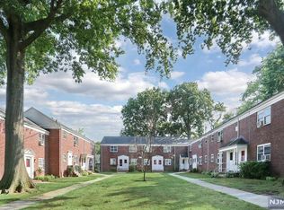 470 Maple Hill Dr APT 22, Hackensack, NJ 07601