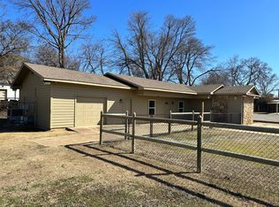 10759D E Admiral Pl, Tulsa, OK 74116