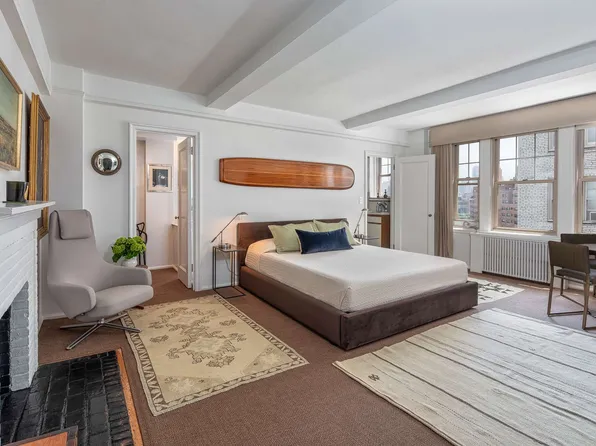 299 West 12th Street image 1 of 4