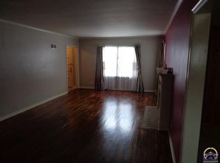 2917 SW 20th St, Topeka, KS 66604