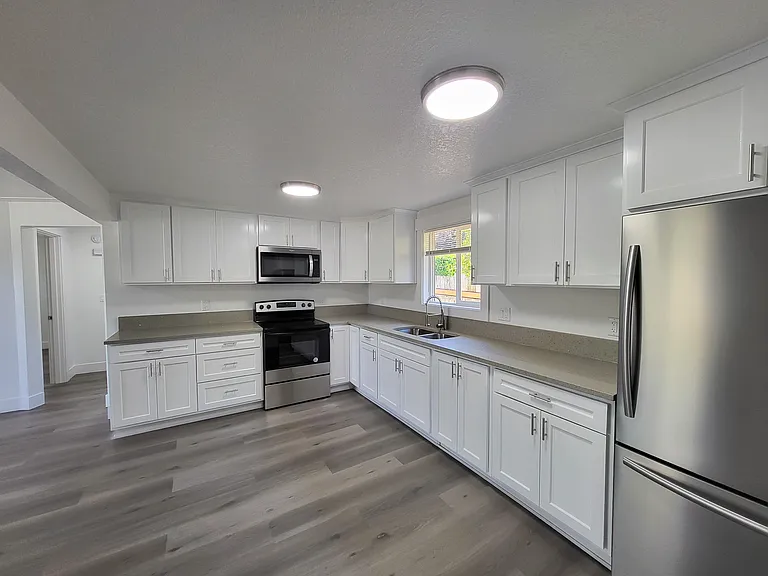 666 Hawthorne Ave NE #666 — Photo 7