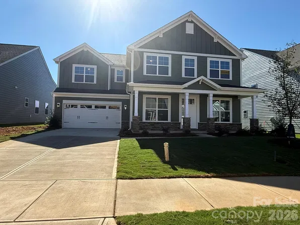2215 Caravan Ln, Stanley, NC 28164