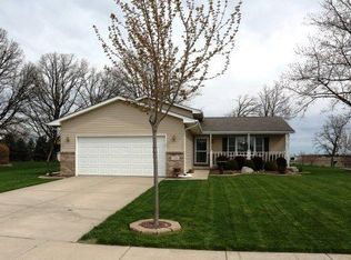 732 Mulberry Ln, Hebron, IN 46341