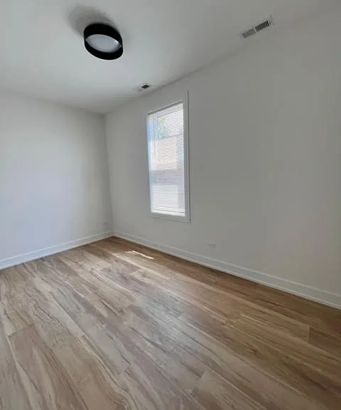 2934 N Avers Ave #2 — Photo 6