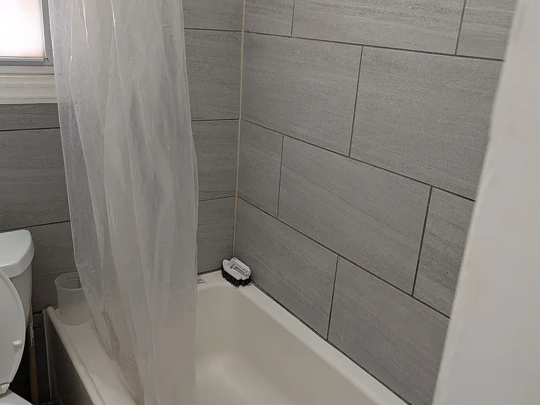 157 Zabriskie St #1 — Photo 7