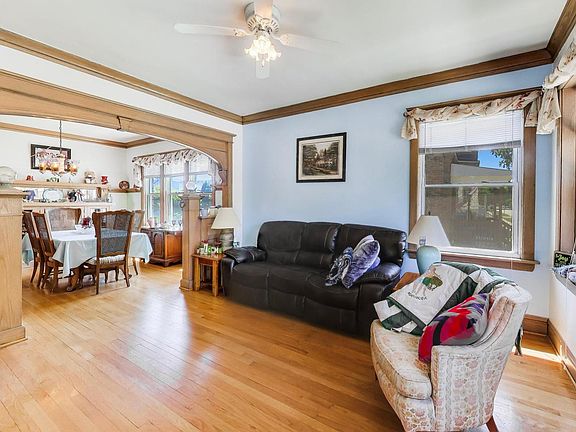 5th image of 1331 Wesley Ave