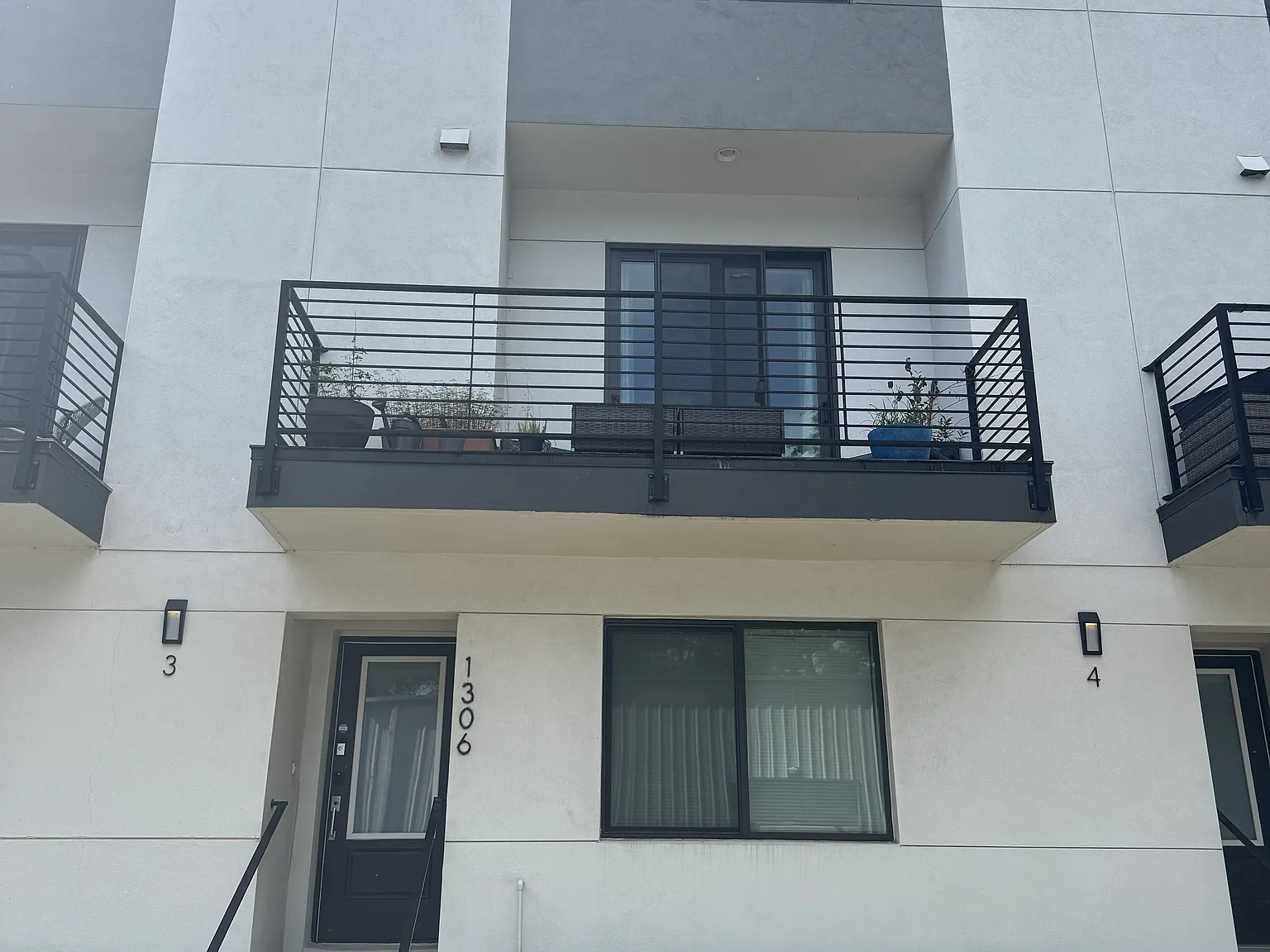 3 bed, 3.5 bath, 1826 sqft, $3,995 — Photo 1