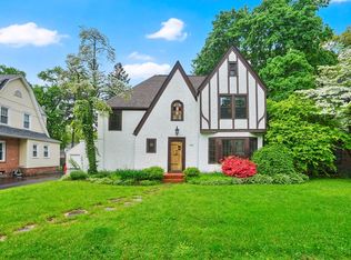 158 Wenonah Rd, Longmeadow, MA 01106