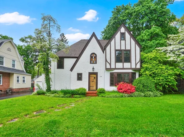 158 Wenonah Rd, Longmeadow, MA 01106
