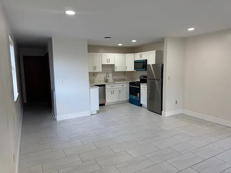 1748 Jancey Street — Photo 15
