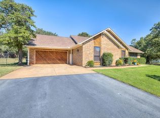 1717 Loveland Cir, Guthrie, OK 73044