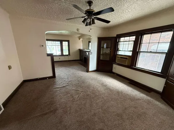 17926 East Park, 17926 E Park Dr, Cleveland, OH 44119