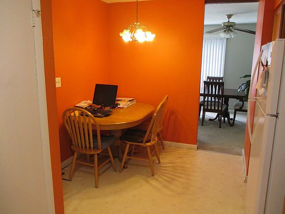 4th image of 1109 Court B #1109