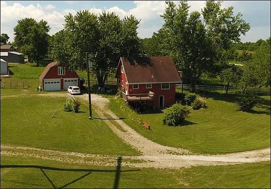 Home w 2 car gar circular dr