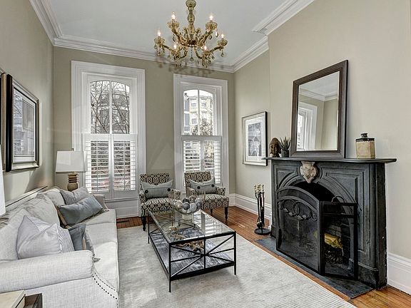 DOUBLE PARLOR LIVING ROOM