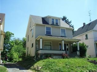 1039 Hawthorne St, Youngstown, OH 44502