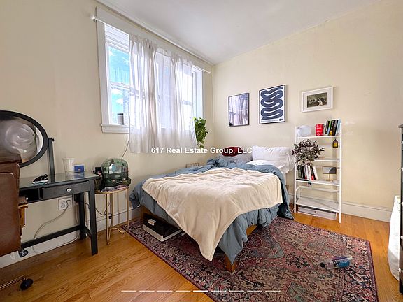 5th image of 78 Egmont St #11