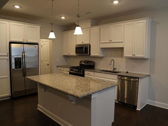 3rd image of 201 Shale Creek Dr