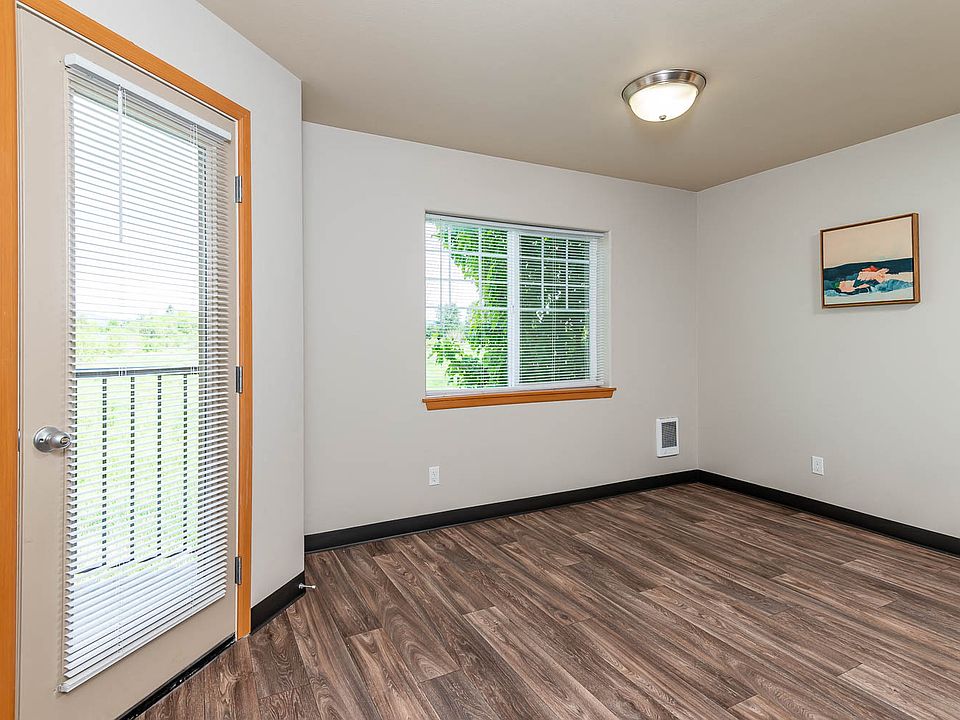 Meadow View | Dining Room