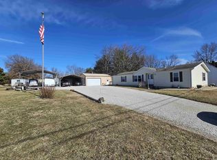 806 Park St, Loogootee, IN