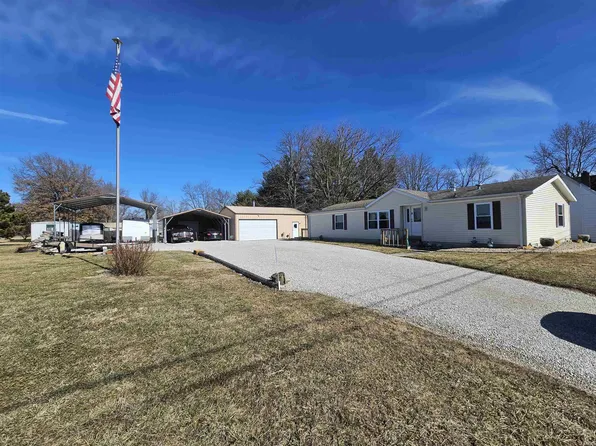 806 Park St, Loogootee, IN 47553