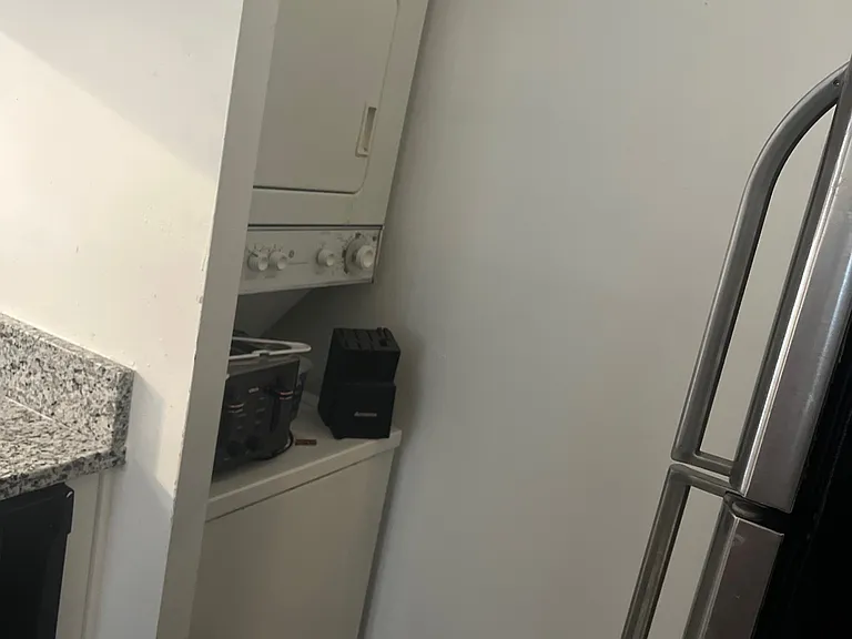 3522 Markham Ct — Photo 6