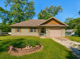 409 N McQueary Ave, Ash Grove, MO 65604