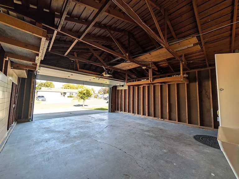 6743 Flanders Drive Garage