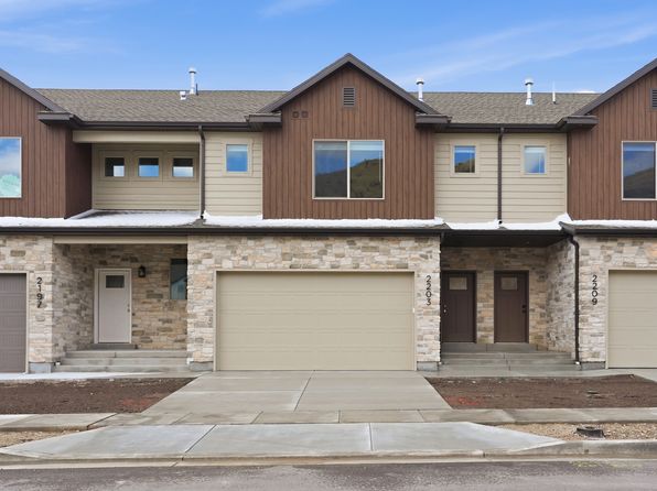 2203 W Swift Fox Dr