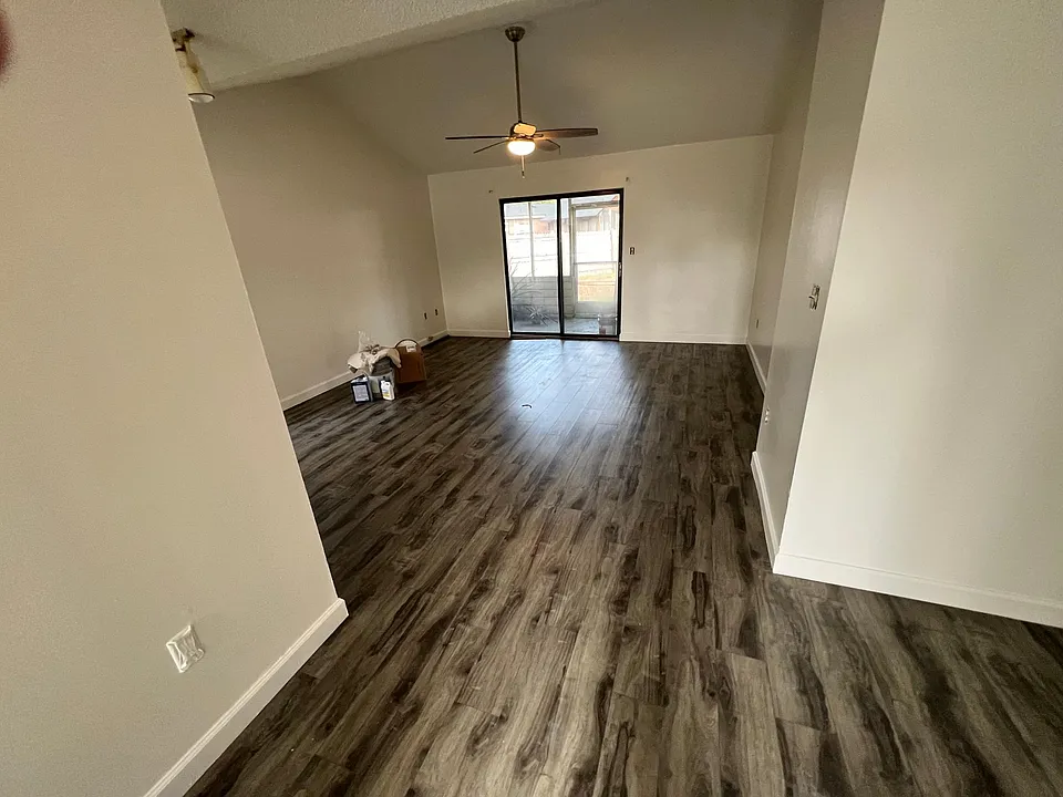 SW Fairfax Gln