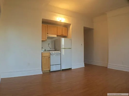 Rented by Sovereign Associates | media 47