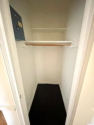 Rented by Safdie Realty Group | media 19