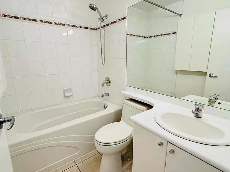 1239 Georgia St W #705 — Photo 11