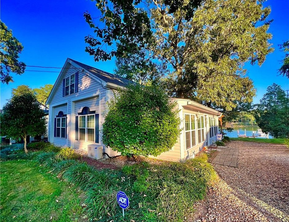 142 Circle Dr, Deltaville, VA 23043 Zillow