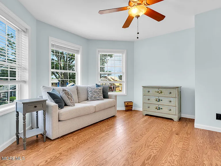 289 Osborne Ave — Photo 23