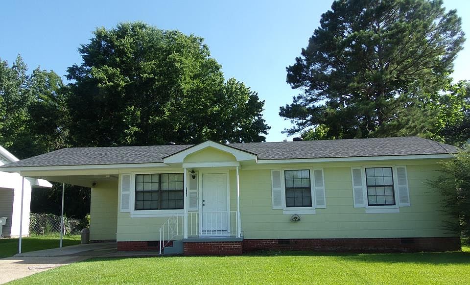 1st image of 210 Meadow Lane Dr