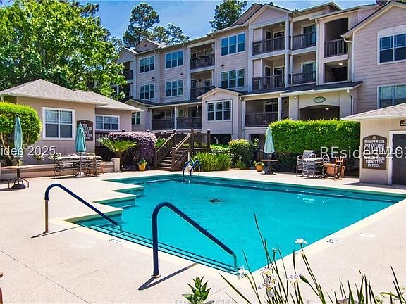 3rd image of 80 Paddle Boat Ln APT 709