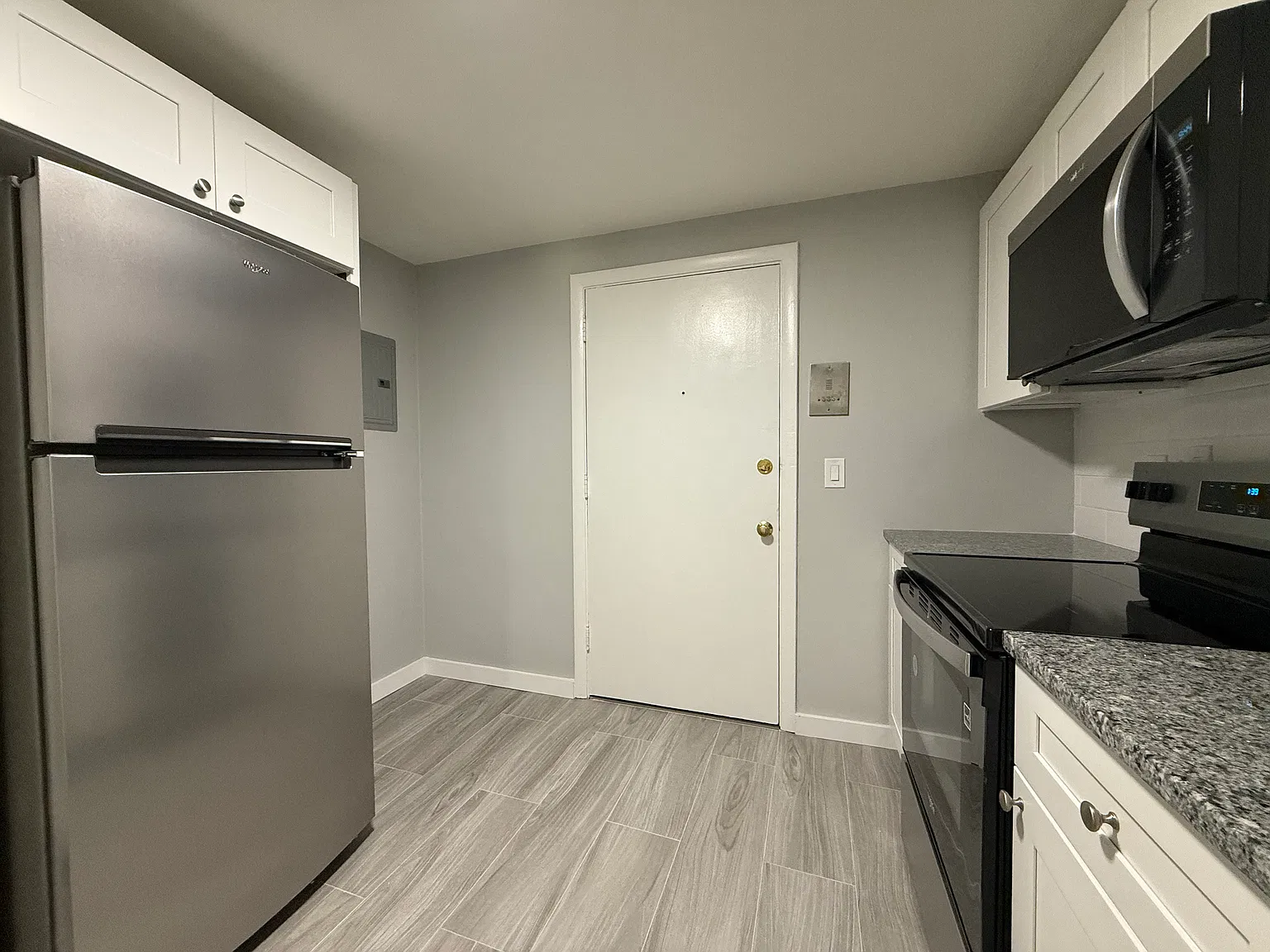 1 bed, 600 sqft, $2,200 — Photo 2