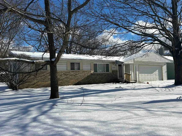 4351 Wheatland Dr, Swartz Creek, MI 48473