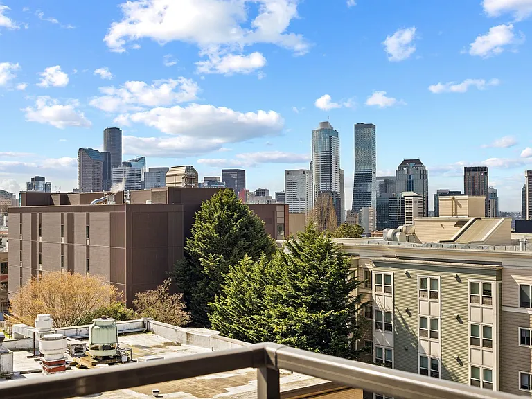 101 Broadway, Live Here, Go Anywhere — Photo 47