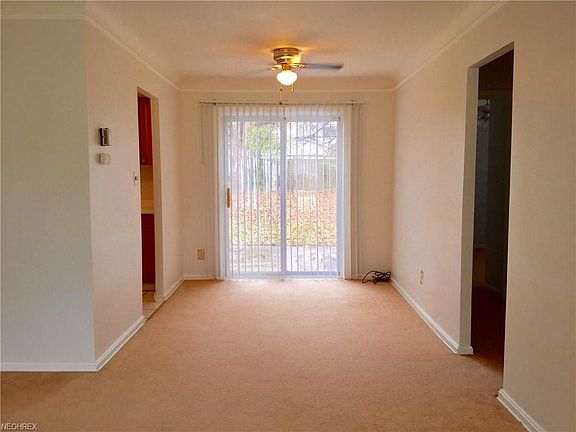 4th image of 1374 Eastwood Ave