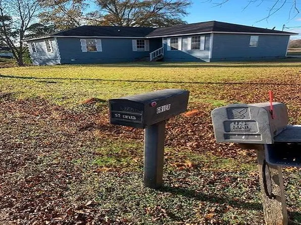 57 New Harmony Rd, Deatsville, AL 36022