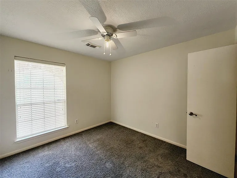 3115 Astor Ct — Photo 21